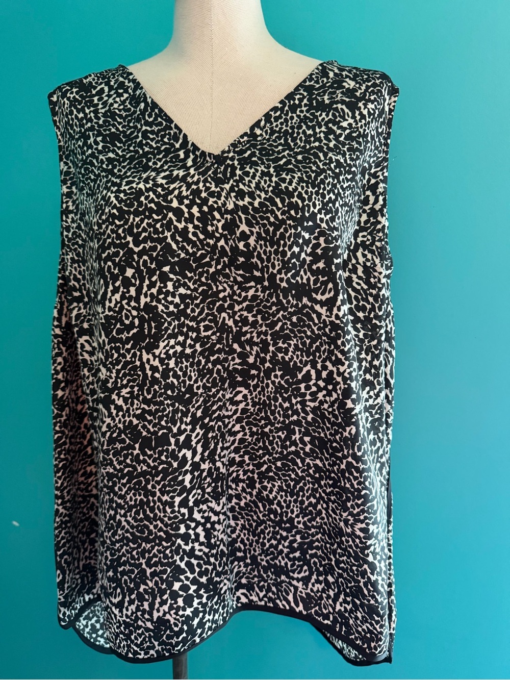 Lane Bryant Black and White Animal-Print V-Neck Camisole